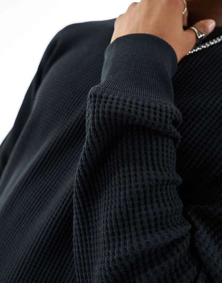 Cotton:On Cotton On Relaxed Long Sleeve T-shirt In Black Waffle For Men Washed Black Waffle 4 Cotton:On Cotton On Relaxed Long Sleeve T-shirt In Black Waffle For Men Washed Black Waffle - Image 2