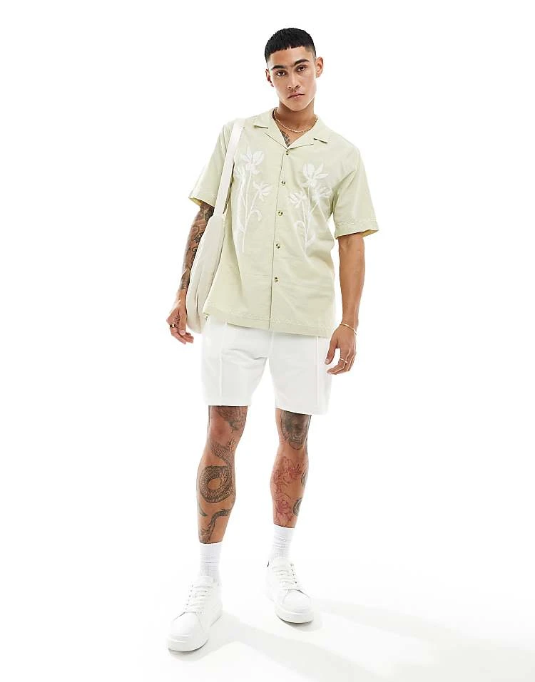 Cotton:On Cotton On Linen Blend Relaxed Shirt With Floral Embroidery For Men Faded Lime 5 Cotton:On Cotton On Linen Blend Relaxed Shirt With Floral Embroidery For Men Faded Lime - Image 3