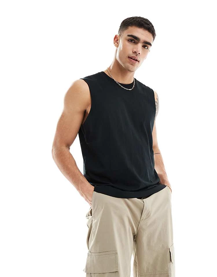 Cotton:On Muscle Fit T-shirt In Black For Men 4 Cotton:On Muscle Fit T-shirt In Black For Men - Image 2