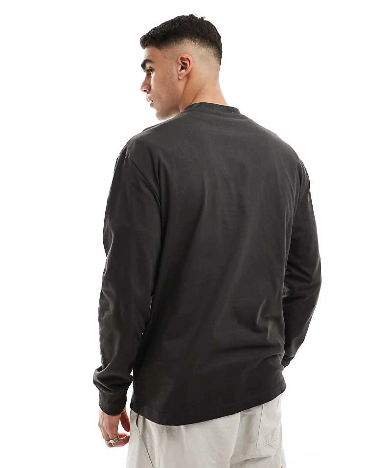 Cotton:On Cotton On Loose Fit Long Sleeve T-shirt In Washed Black For Men 6 Cotton:On Cotton On Loose Fit Long Sleeve T-shirt In Washed Black For Men - Image 4
