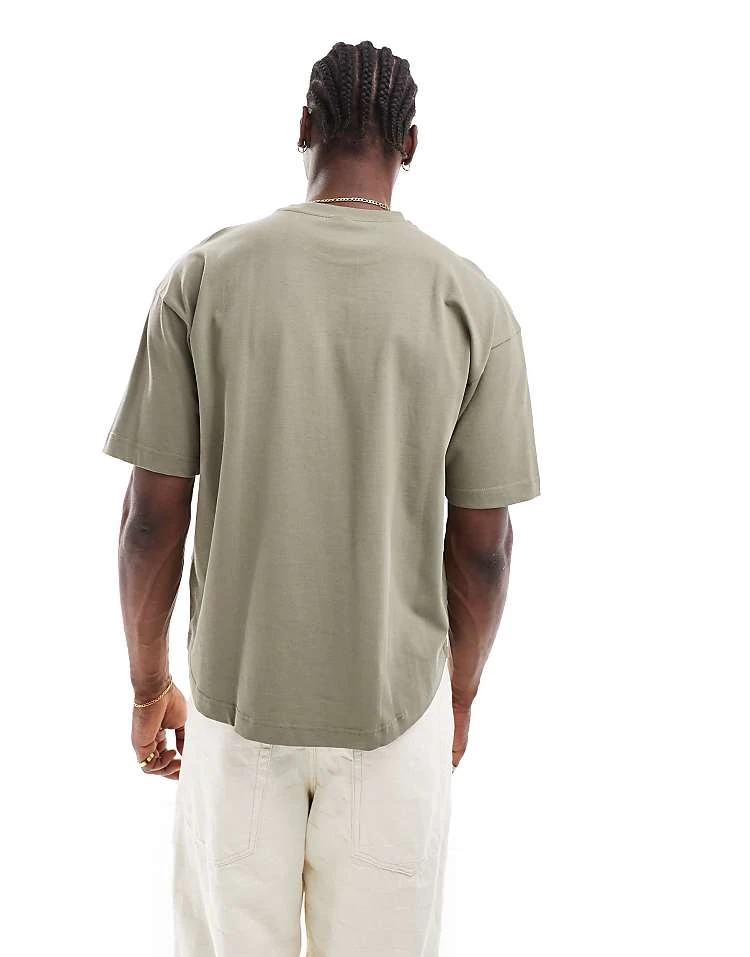 Cotton:On Box Fit Scooped Hem T-shirt In Green For Men 4 Cotton:On Box Fit Scooped Hem T-shirt In Green For Men - Image 2