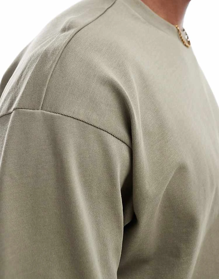 Cotton:On Box Fit Scooped Hem T-shirt In Green For Men 5 Cotton:On Box Fit Scooped Hem T-shirt In Green For Men - Image 3