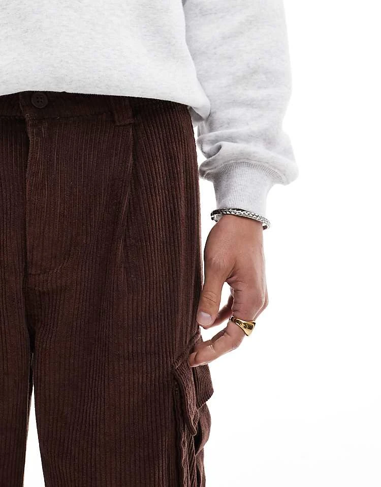 Cotton:On Baggy Pleat Cargo Pant In Brown For Men 4 Cotton:On Baggy Pleat Cargo Pant In Brown For Men - Image 2