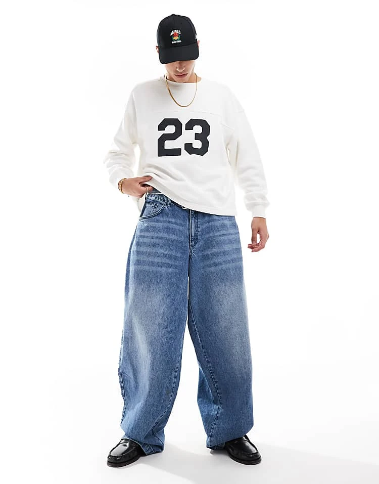 Cotton:On Cotton On Boxy Fit Graphic Crew Sweatshirt With 23 For Men Vintage White 4 Cotton:On Cotton On Boxy Fit Graphic Crew Sweatshirt With 23 For Men Vintage White - Image 2