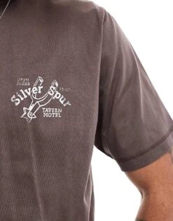 Cotton:On Cotton On Cropped Fit T-shirt With Silver Spurt Graphic In Chocolate For Men Multi 9 Cotton:On Cotton On Cropped Fit T-shirt With Silver Spurt Graphic In Chocolate For Men Multi -Cotton:On Sales Store 207567033 3