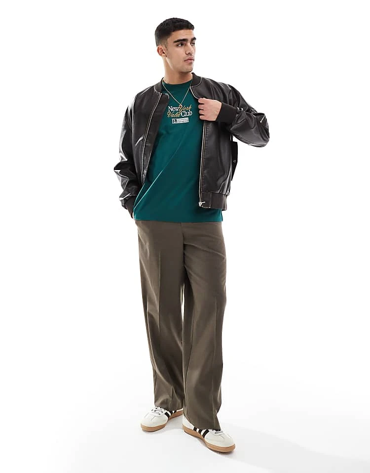 Cotton:On Box Fit Graphic T-shirt In Green For Men 5 Cotton:On Box Fit Graphic T-shirt In Green For Men - Image 3